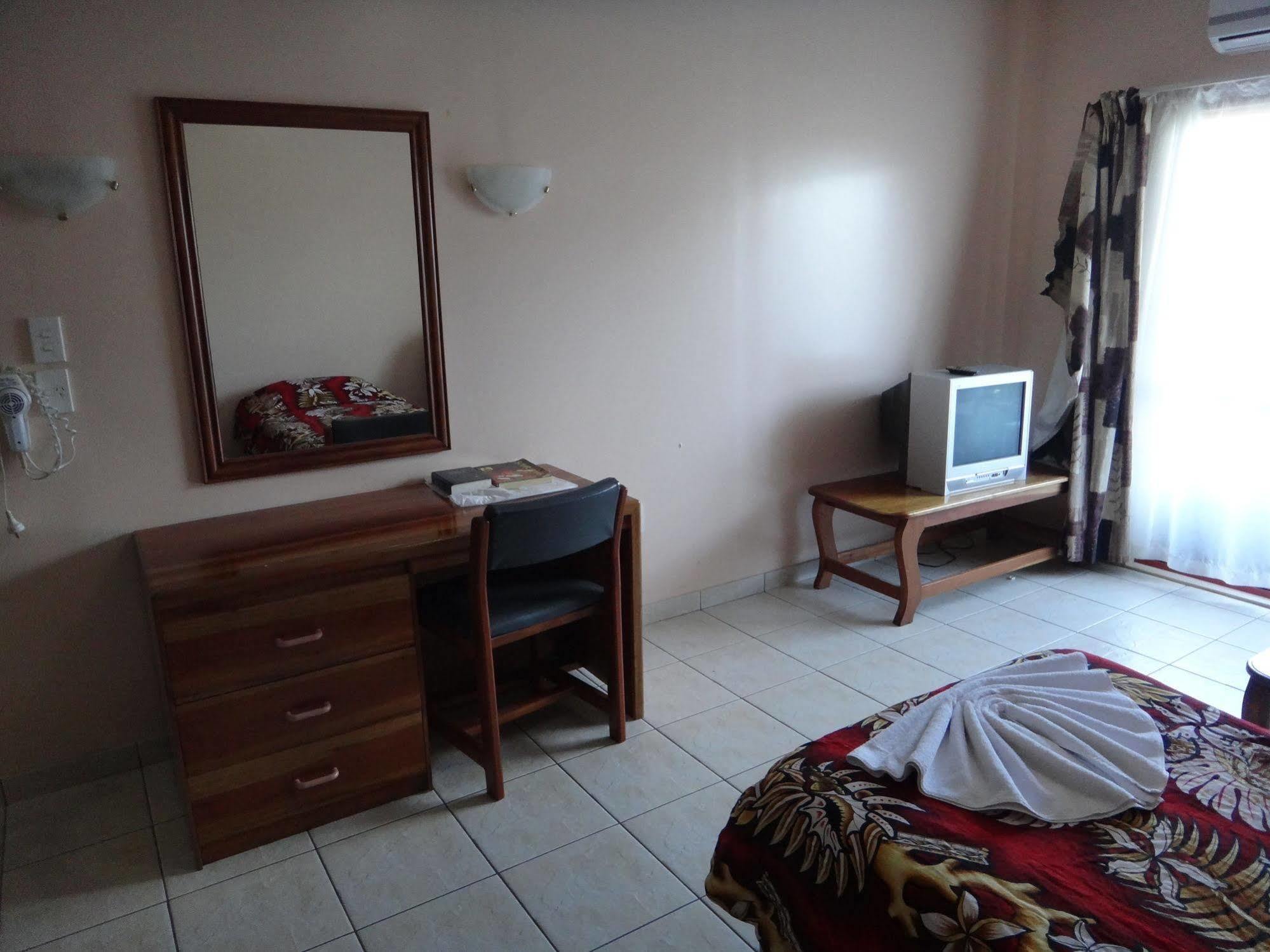 Hotel Elisa Apia Bagian luar foto